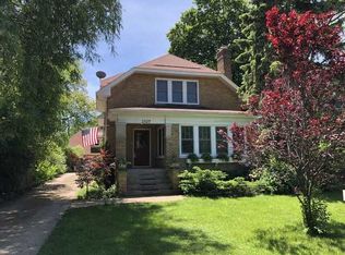 2329 Glenview Rd, Glenview, IL 60025