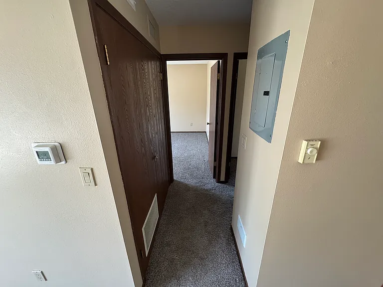 1401 Woodland Dr #2 — Photo 5