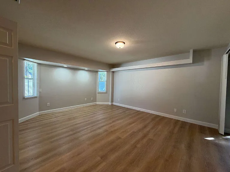 4847 Luther Ave — Photo 16