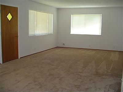 4th image of 109 Clover St