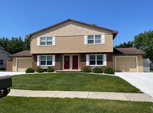482 N Good Hope Rd, De Pere, WI 54115