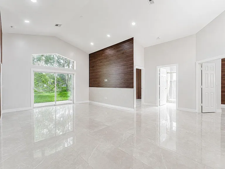 7512 Eagle Point Dr #0 — Photo 14