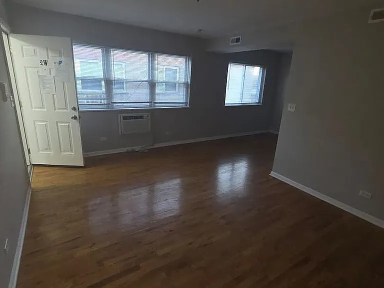 1840-1854 S Fairfield Ave #1W — Photo 4