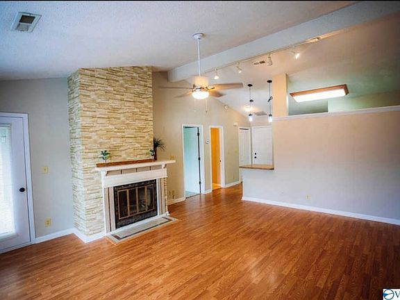 2nd image of 4984 Seven Pine Cir