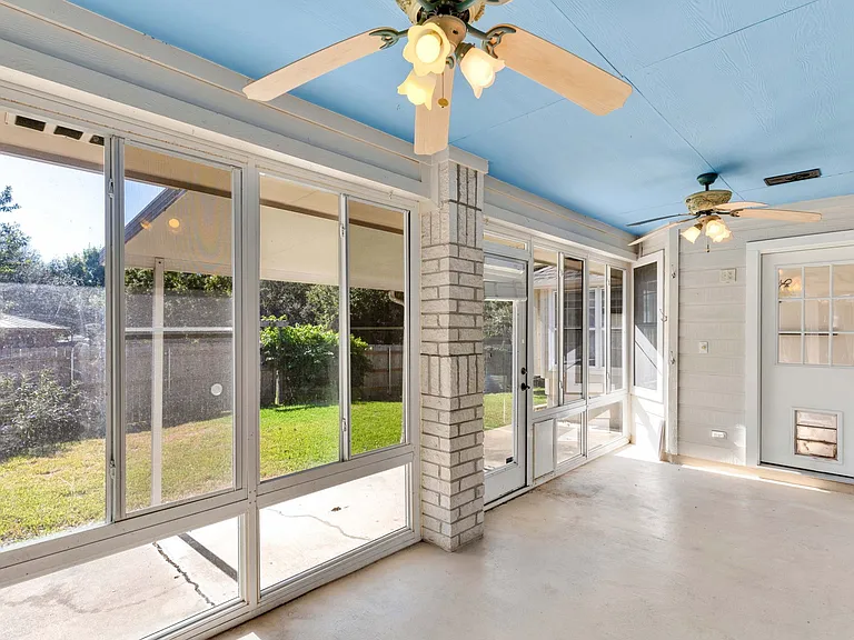 2901 Warwick Way — Photo 28