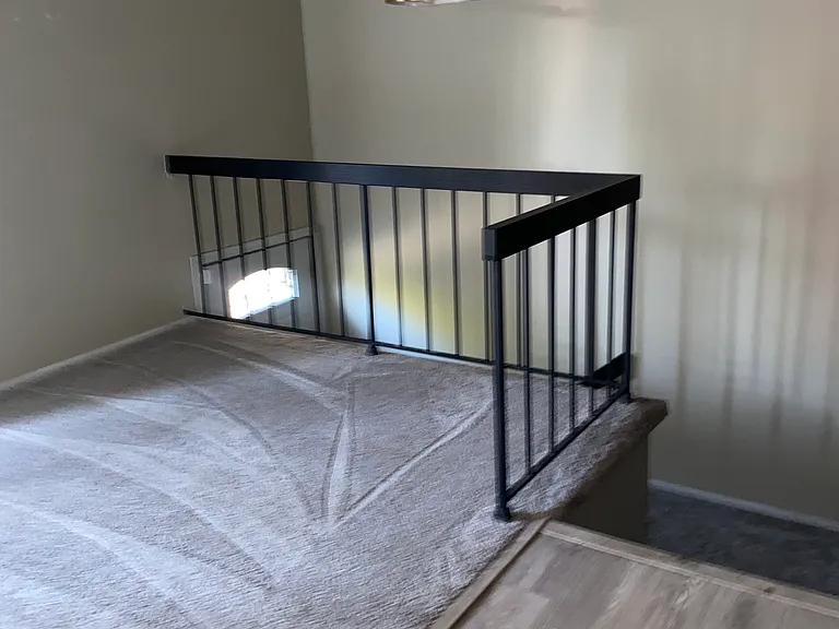 458 Skokie Ln — Photo 3