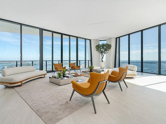 3rd image of 1000 Biscayne Blvd #Penthouse 5201