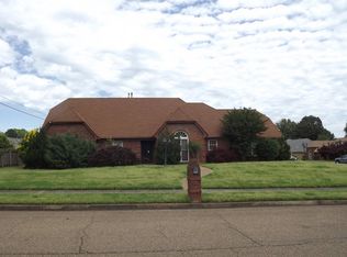 7246 Creek Bend Dr, Memphis, TN 38125