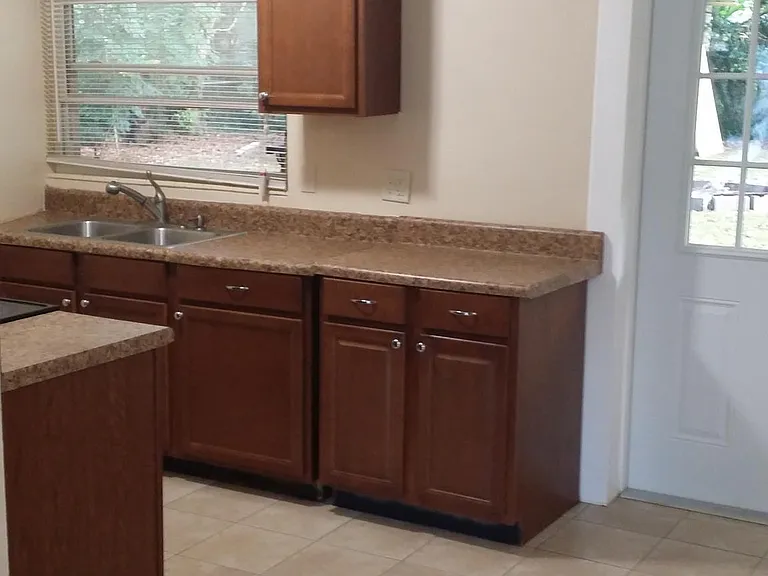 1810 Atkamire Dr — Photo 5
