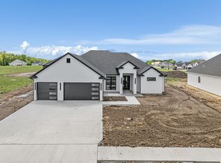6512 Portcrawl Dr, Columbia, MO 65201