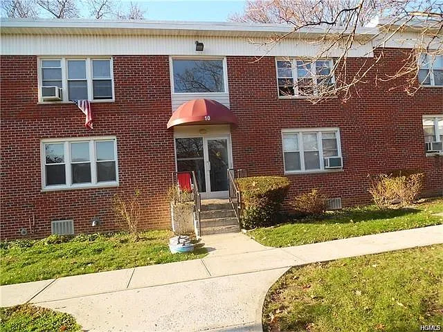 7 Stokes Rd APT 1A photo 1