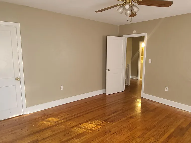 327 Decelle St #B — Photo 28
