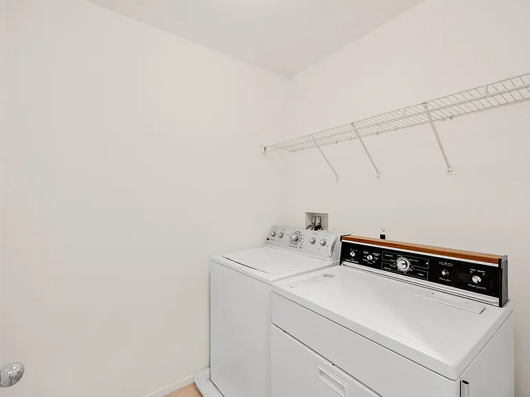 6922 Sunbeam Way — Photo 28