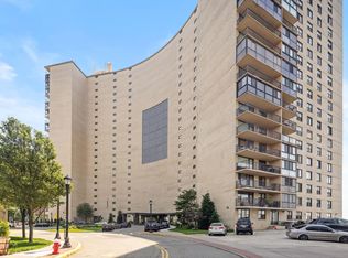 380 Mountain Rd #1906-1907, Union City, NJ 07087