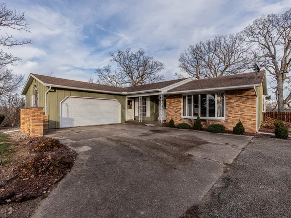 111 Hazelwood Dr, Wyanet, IL 61379