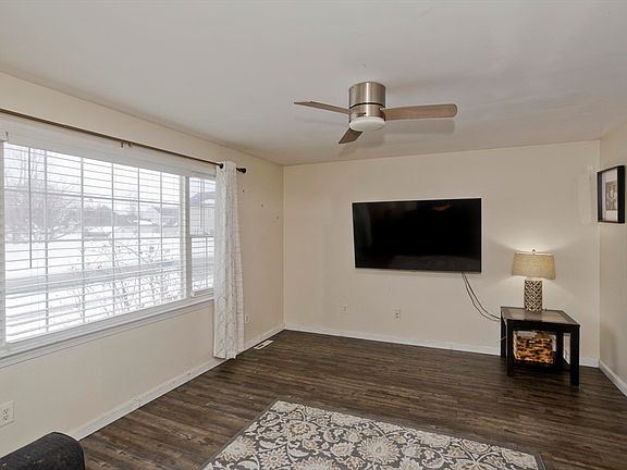 5th image of 44 Naismith St