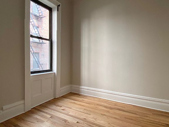 2nd image of 189 Claremont Ave #3/1
