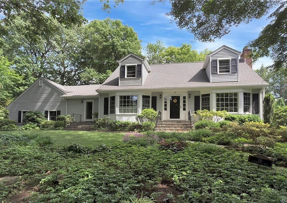 1st image of 16 Evergreen Way