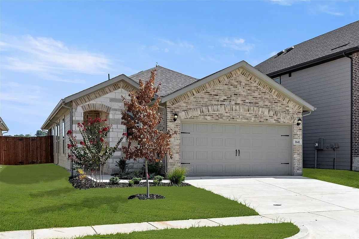 Building Photo - 1641 Meadow Crest Dr