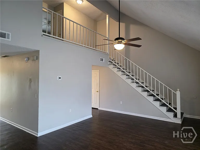 230 Lanier Dr #290 — Photo 4