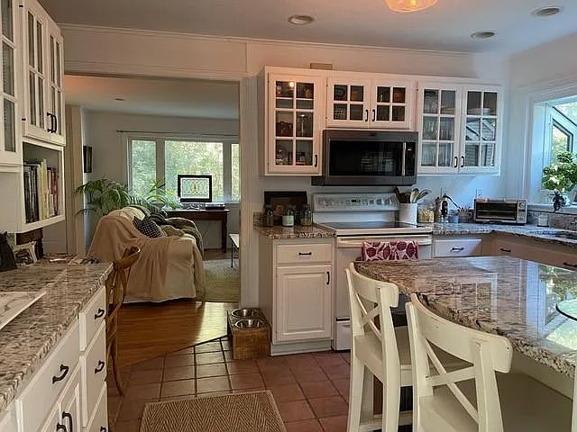 12 High Hill Circle — Photo 2