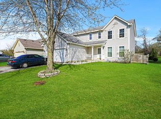 2355 N Fox Chase Dr, Round Lake Beach, IL 60073