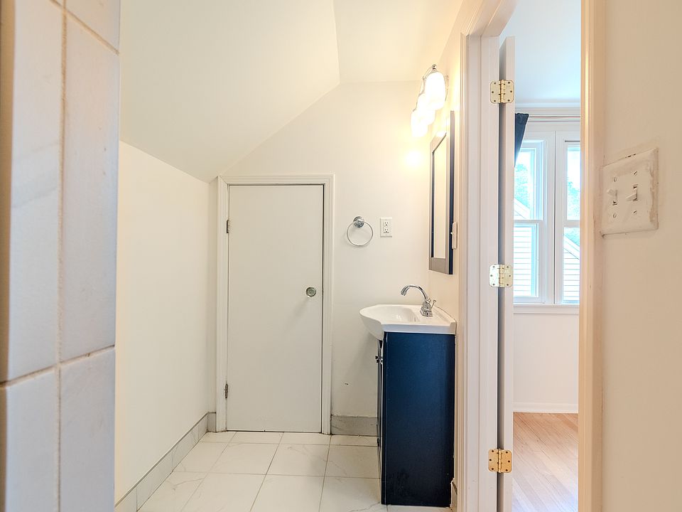 633 N Dorchester Ave, photo 13