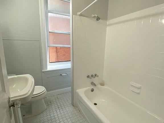5th image of 4730 Warrington Ave Fl 2