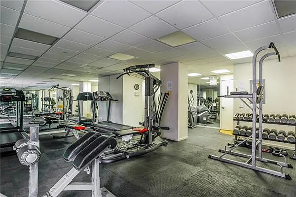 Sold by Avenue Sotheby's International Realty | media 16