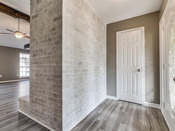 3rd image of 3705 Trailwood Dr