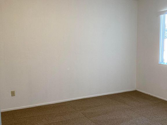 4th image of 2388 Karen Dr #7