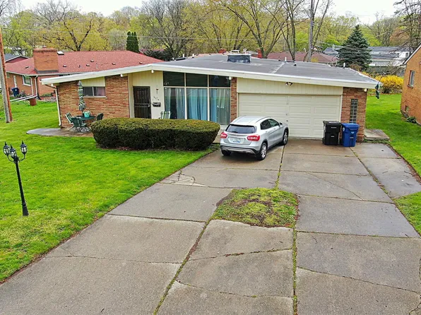 9214 Grayfield, Redford, MI 48239