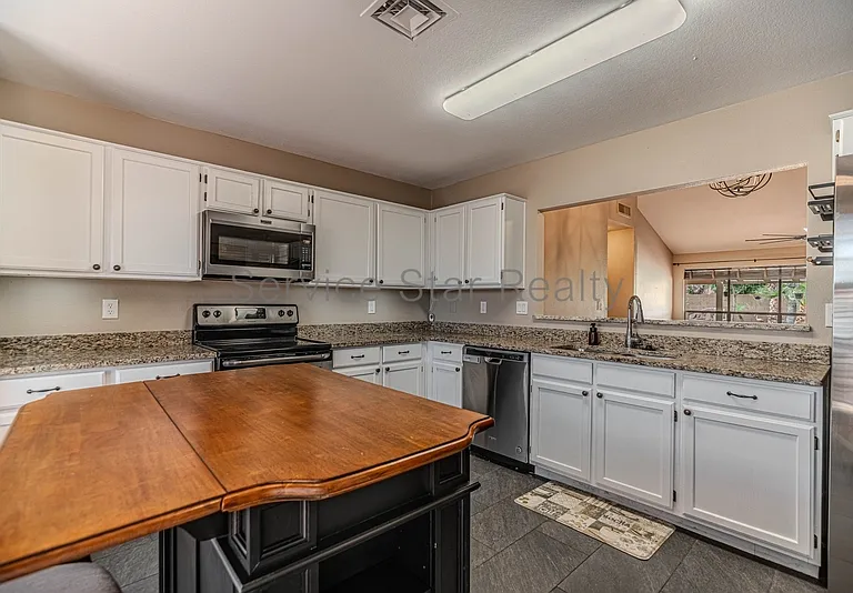 7730 W Shaw Butte Dr — Photo 6