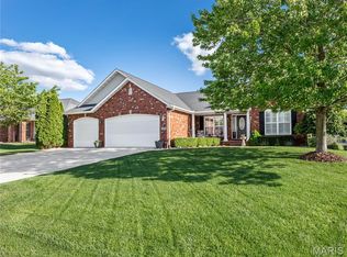 144 Stonebridge Bluff Dr, Maryville, IL 62062