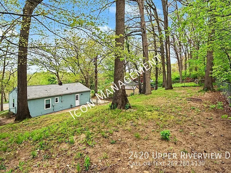 2420 Upper Riverview Dr — Photo 25