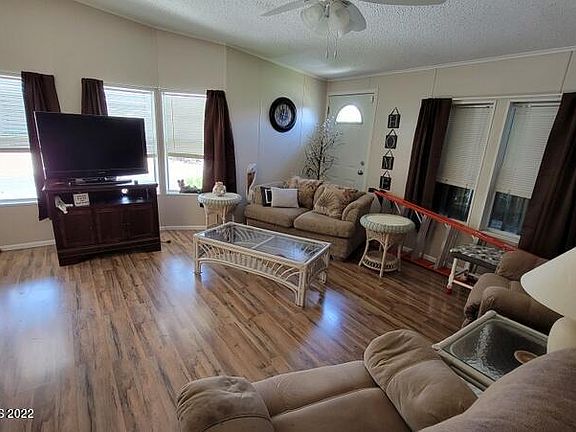 4th image of 454 Papaya Cir