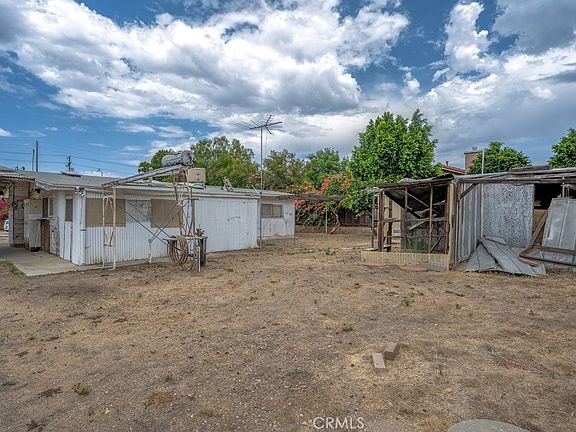 2nd image of 10336 De Soto Ave