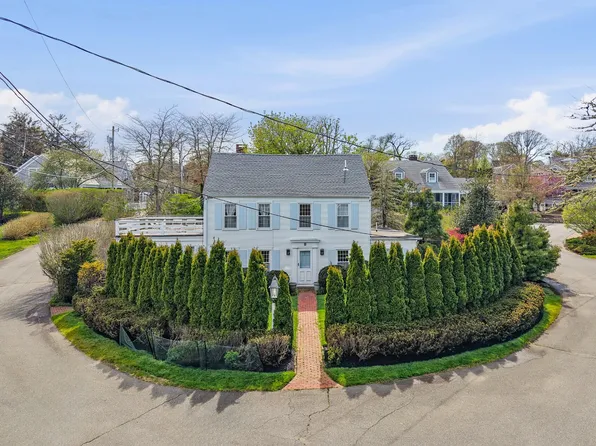 8 Atwood Cir, Edgartown, MA 02539