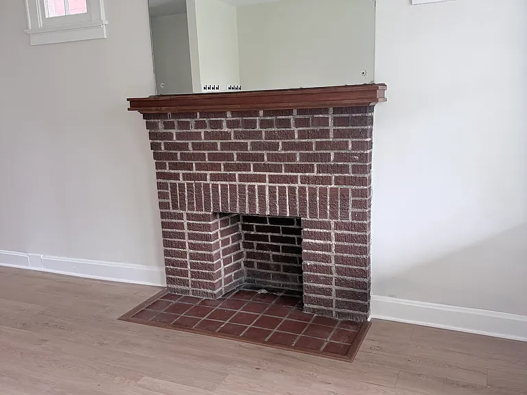 785 Thurman Ave — Photo 2