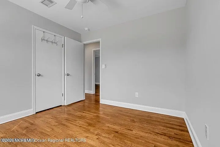 19 Bradley Ave — Photo 22