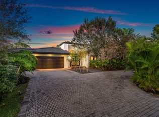 5202 Foxpointe Cir, Delray Beach, FL 33445