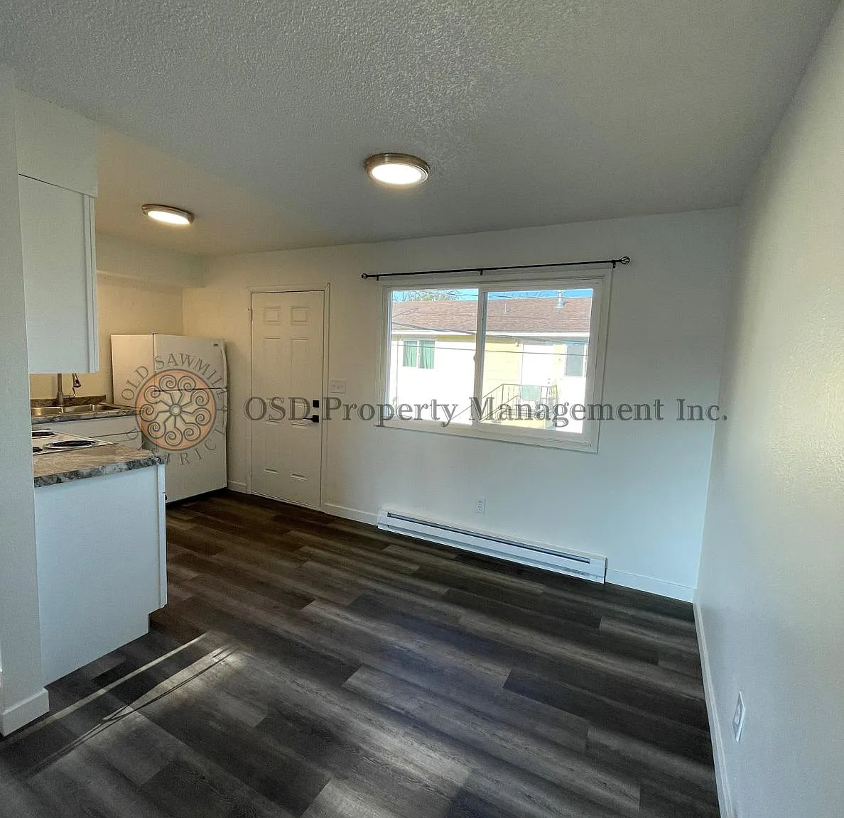 2 bed, 800 sqft, $1,375 — Photo 2