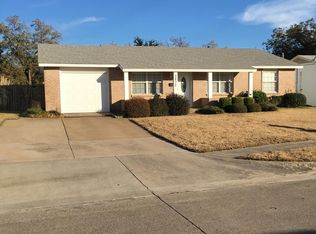 2832 Stonebrook St, Irving, TX 75062