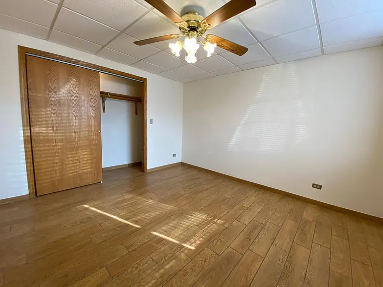 620 W Belmont — Photo 19