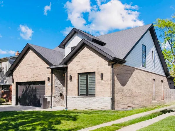 7929 N Octavia Ave, Niles, IL 60714