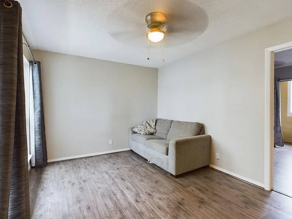 2510 San Gabriel St #205