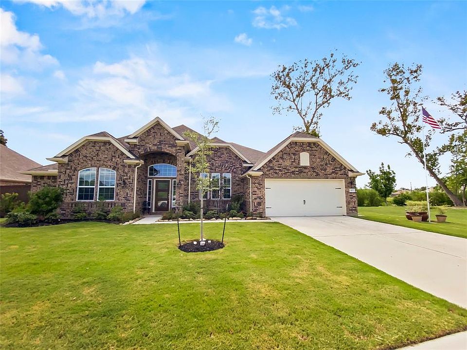 1st image of 413 Bentwood Way