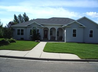 900 13th Ave SE, Minot, ND 58701