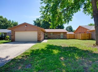 512 Woodland Dr, Midwest City, OK 73130