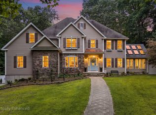 4 Iroquois Ln, Wilbraham, MA 01095